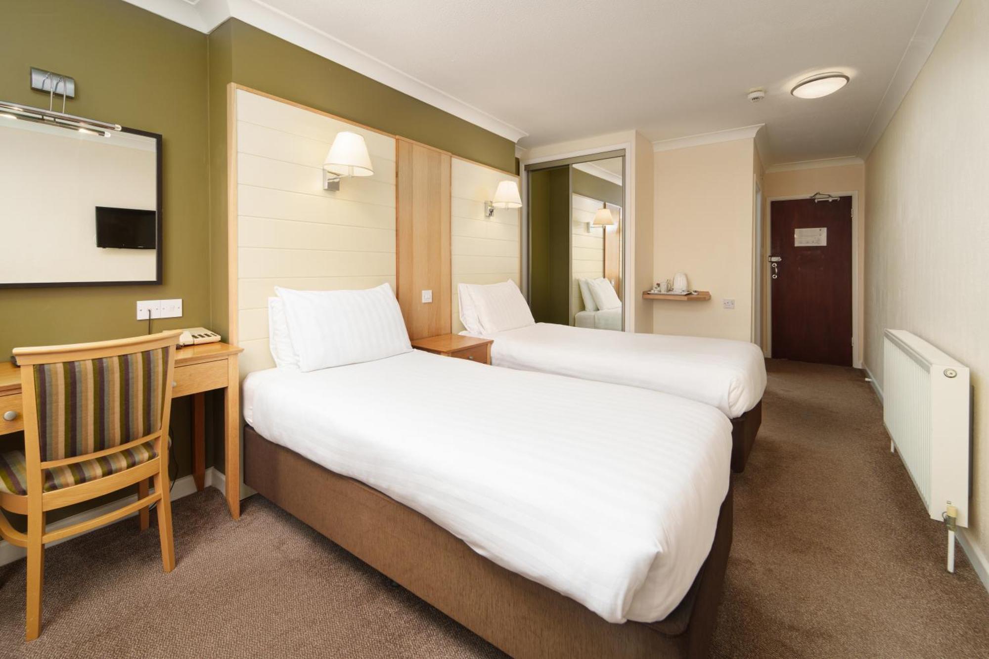 Trouville Hotel By Compass Hospitality Sandown Exterior foto