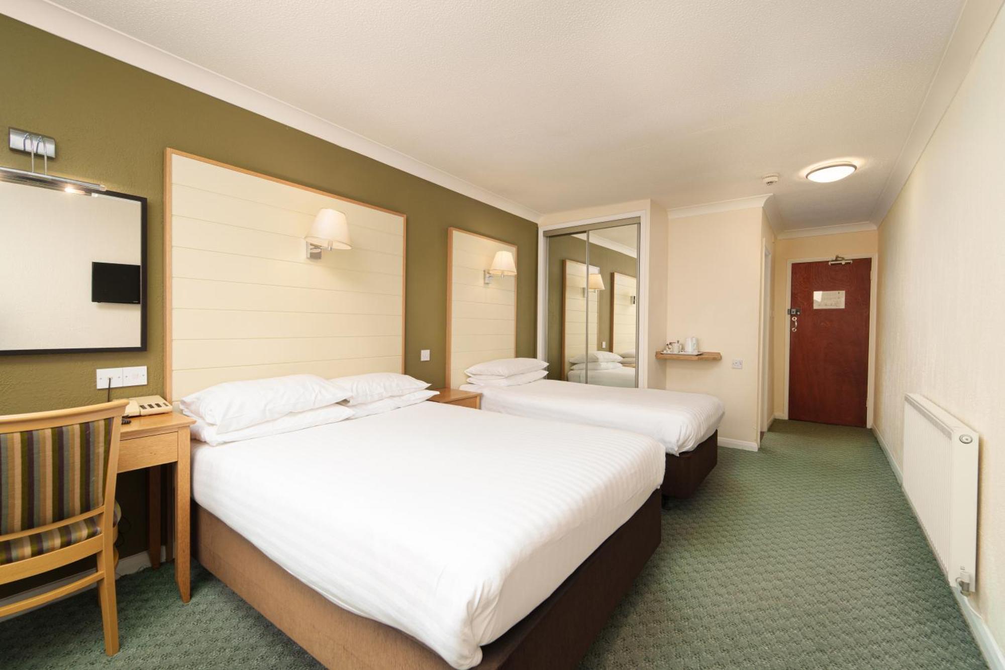 Trouville Hotel By Compass Hospitality Sandown Exterior foto